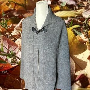 NEW YORK & CO. Dark Gray Collared Cape/Poncho. One Size. Preowned. $28.